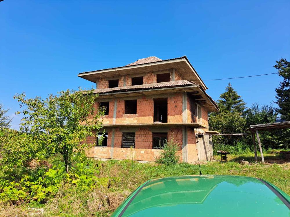 Barajevo,naselje Trebež,Izvorska, 607m2 +20a