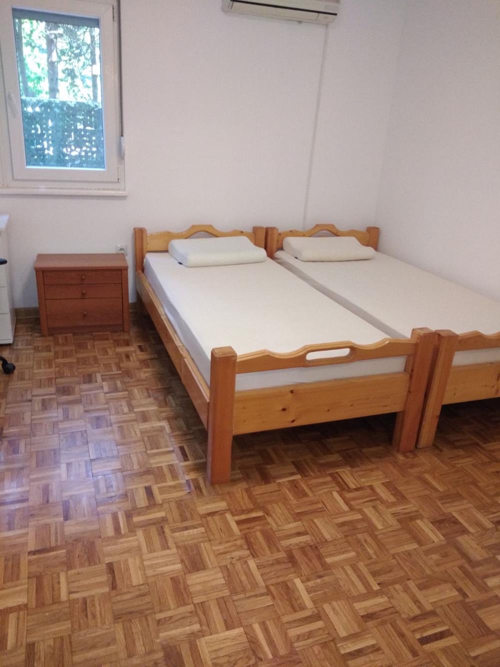 Bež Kosa , 3,5-soban  namešten