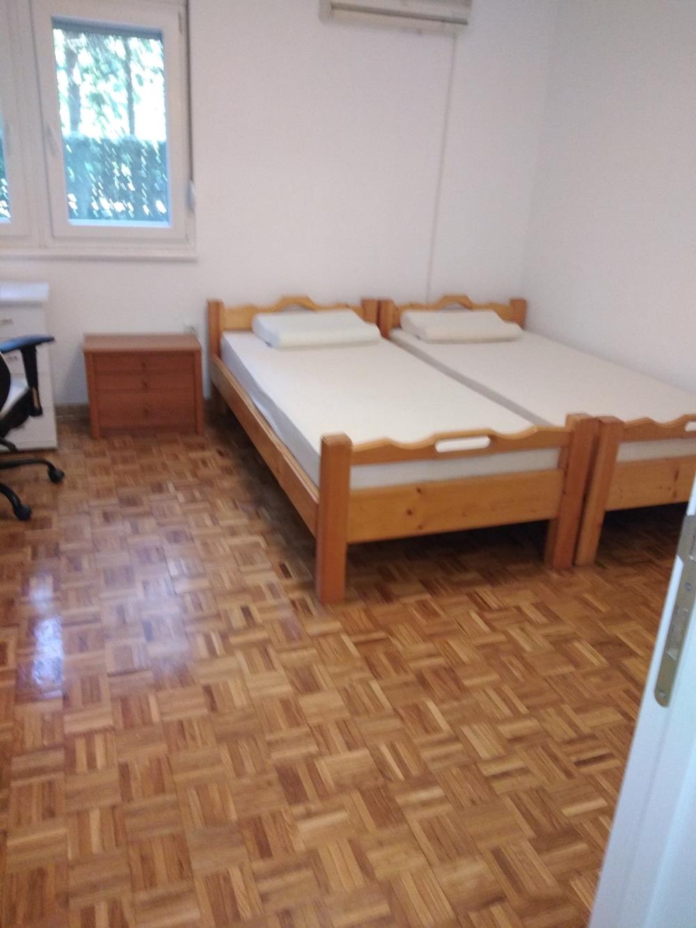 Bež Kosa , 3,5-soban  namešten