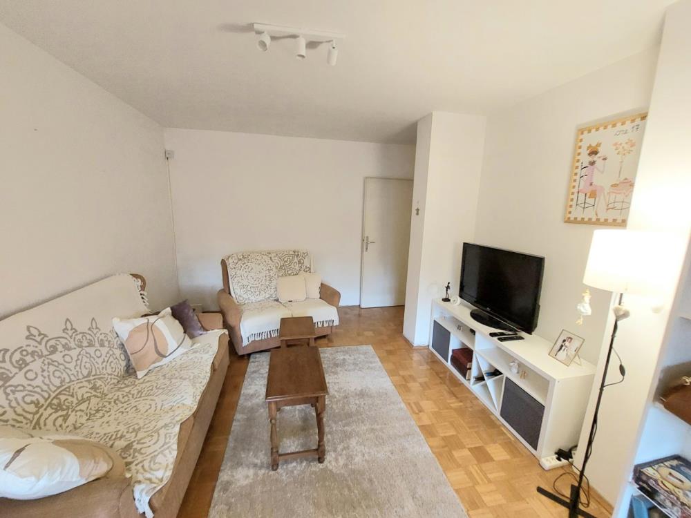 Blok 24, 2-soban, 56m,