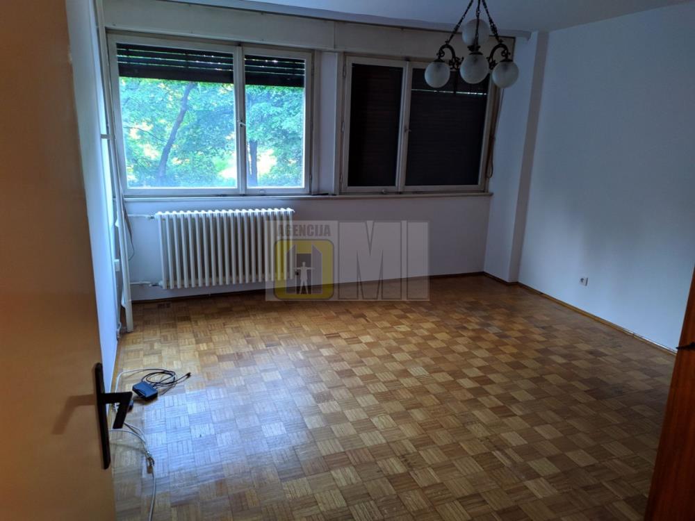 Blok 38, 2,5-soban, I /8, 131.000€