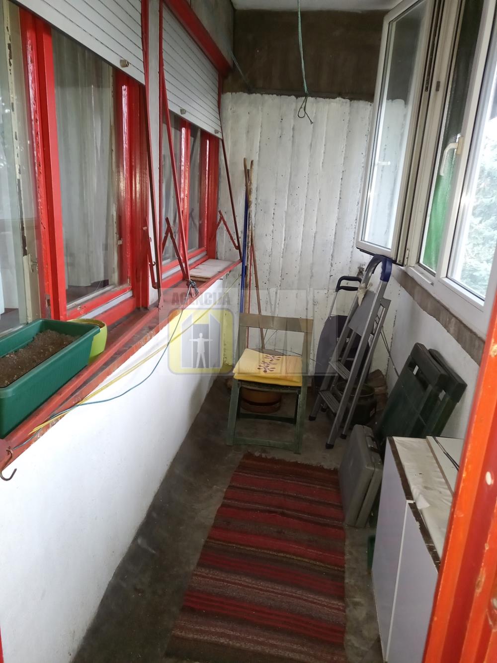 Hotel YU , uknjižen, 67m