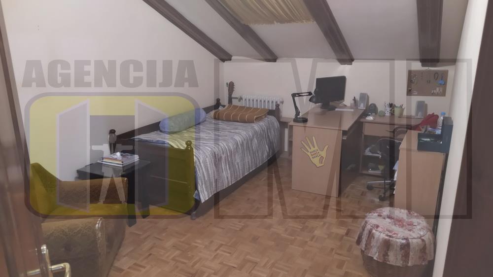 Novi Beograd, Luja Adamiča, 4.5, 92M2 (120m2)