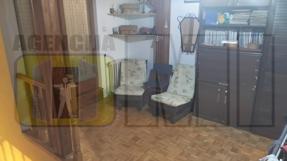 Novi Beograd, Luja Adamiča, 4.5, 92M2 (120m2)