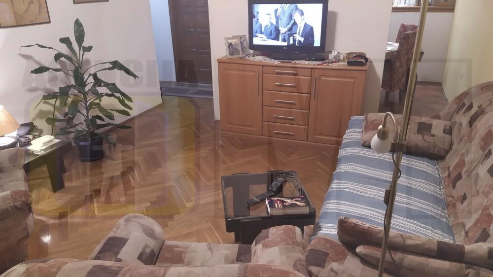 Novi Beograd, Luja Adamiča, 4.5, 92M2 (120m2)