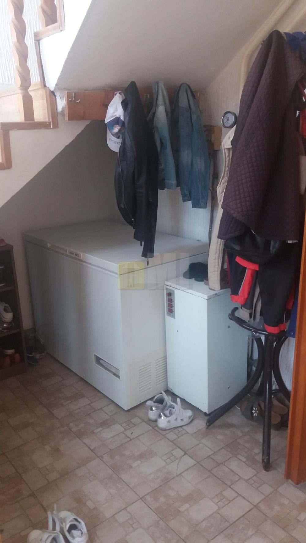 Surčin, kuća 183m+4a, 160.000 €