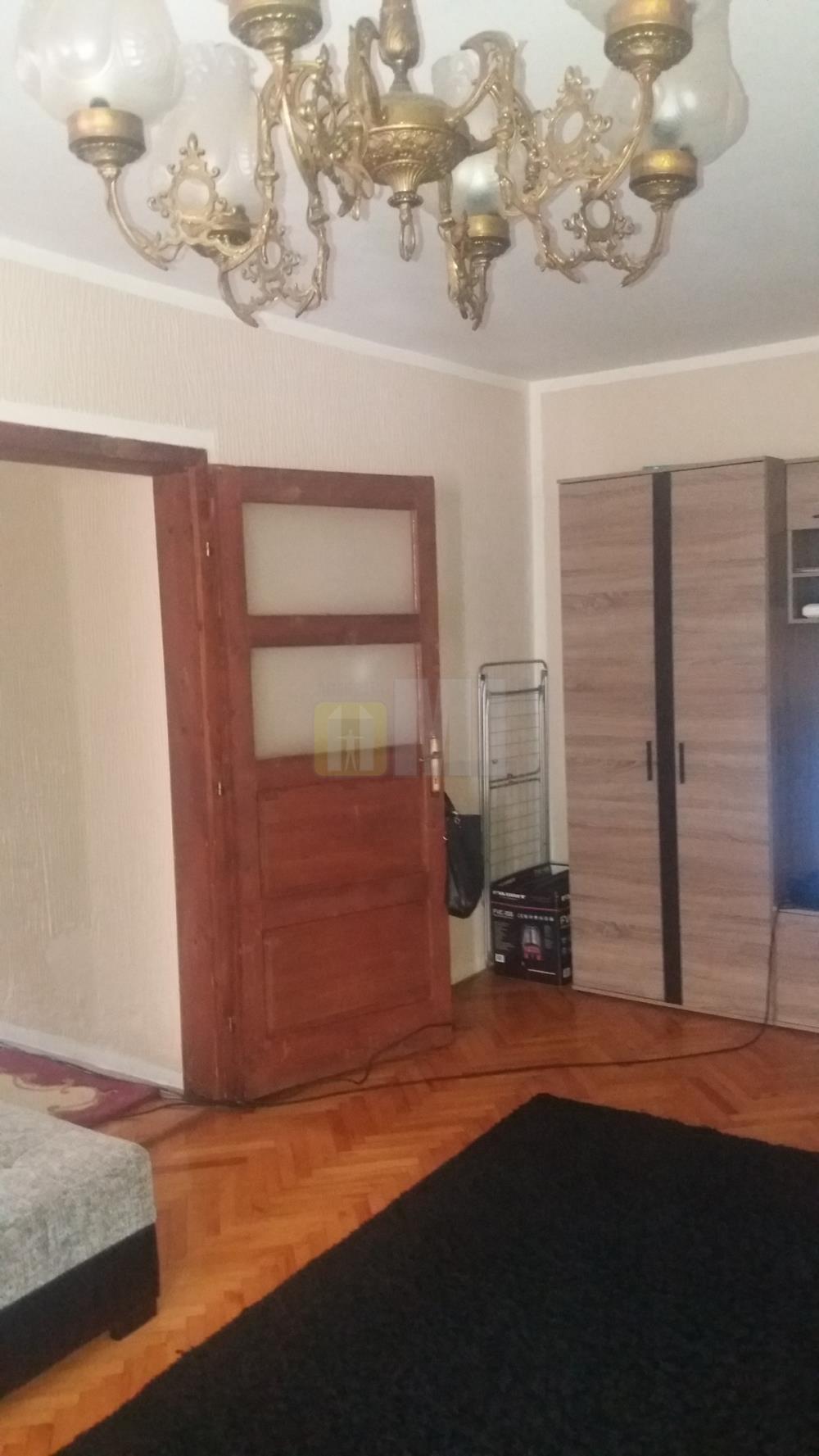 Surčin, kuća 183m+4a, 160.000 €