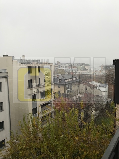 Vračar, kod hrama, 3-soban, polunamešten
