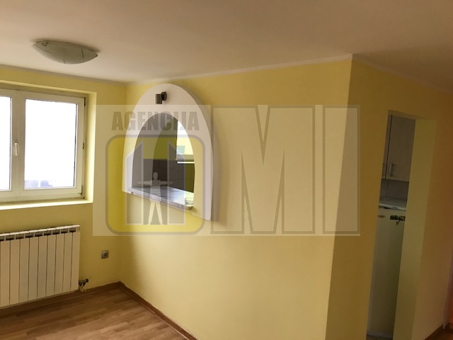 Vračar, kod hrama, 3-soban, polunamešten