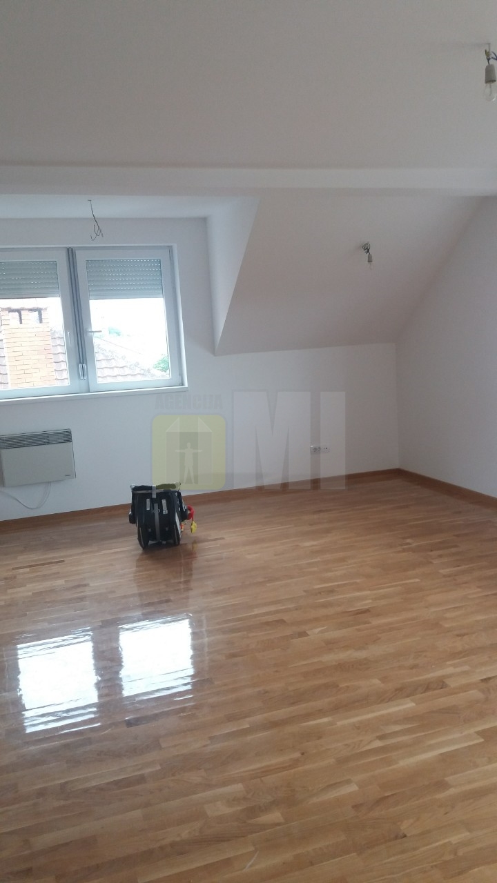 Zemun . D Rakića, 3.0, dupleks, 119,000€