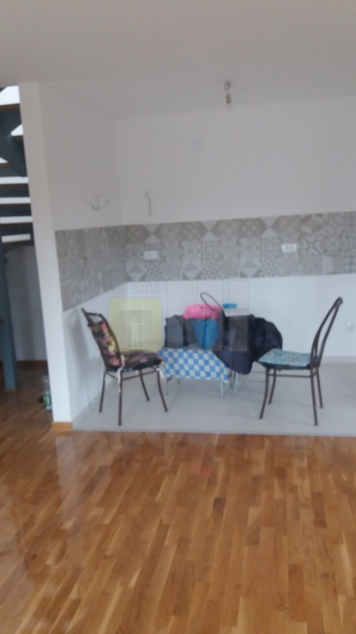 Zemun . D Rakića, 3.0, dupleks, 119,000€