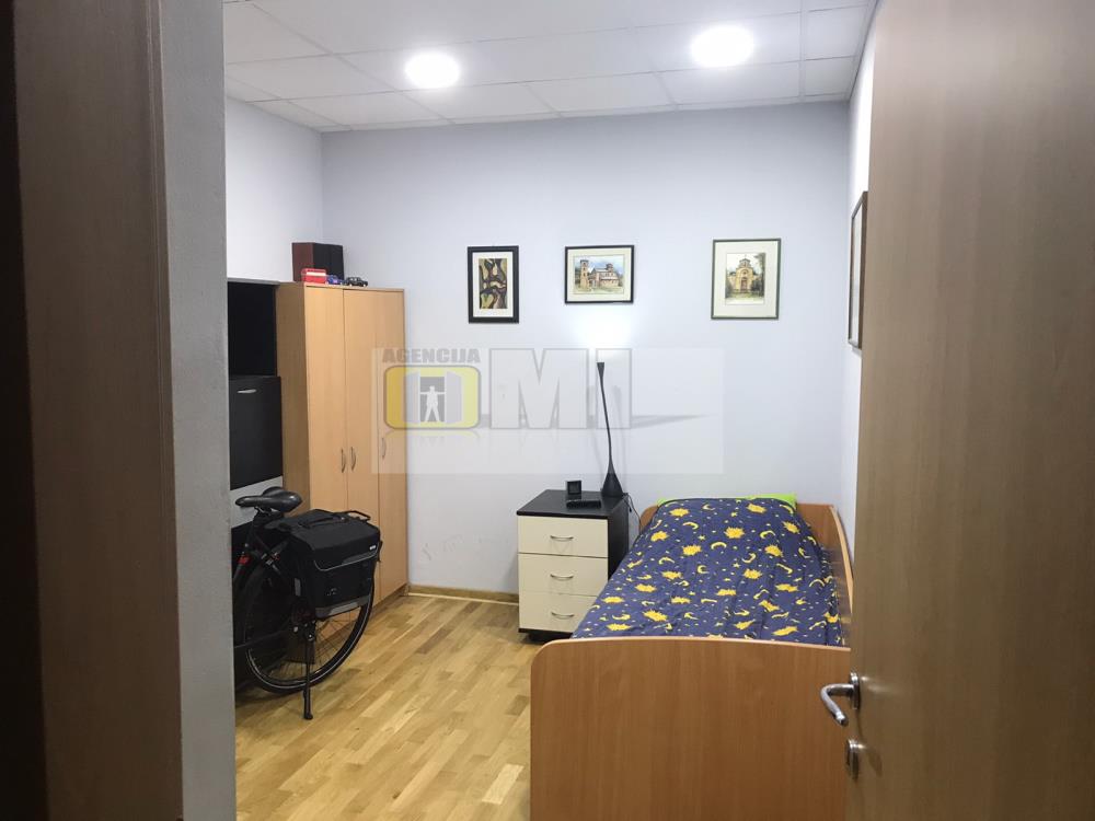 Zemun, Kalvarija, Vikentija Rakića, kuća, vertikala, 200m2 na 2 ara