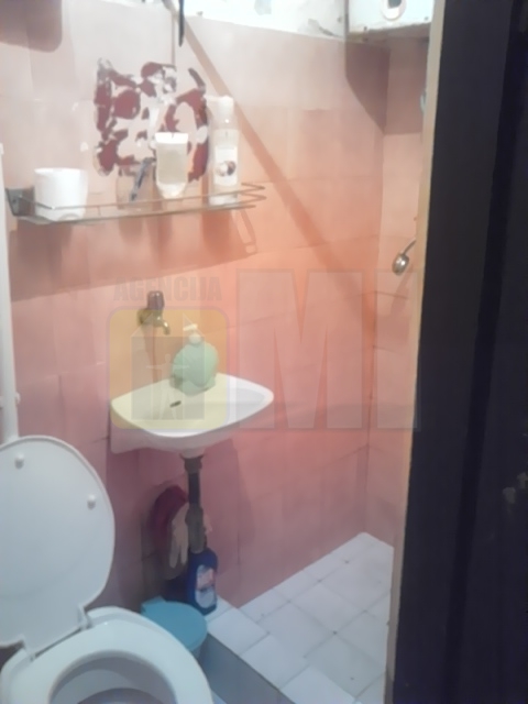 Zemun , Železnička kolonija, 2.0, 44+49m Agencija MI